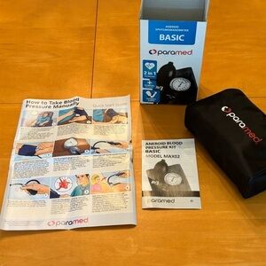 Aneroid Sphygmomanometer 2 in 1 Blood pressure Kit NWT